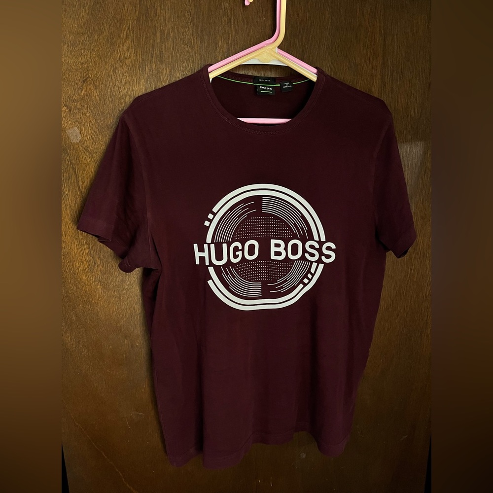 NWOT’s Hugo Boss Regular Fit T Shirt Men’s Size Medium